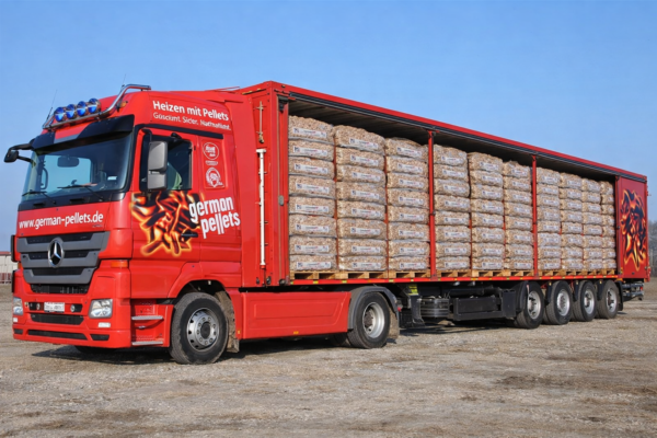 German Pellets LKW-Komplettladung – 24 Paletten (72 Säcke × 15 kg pro Palette / 1080 kg)